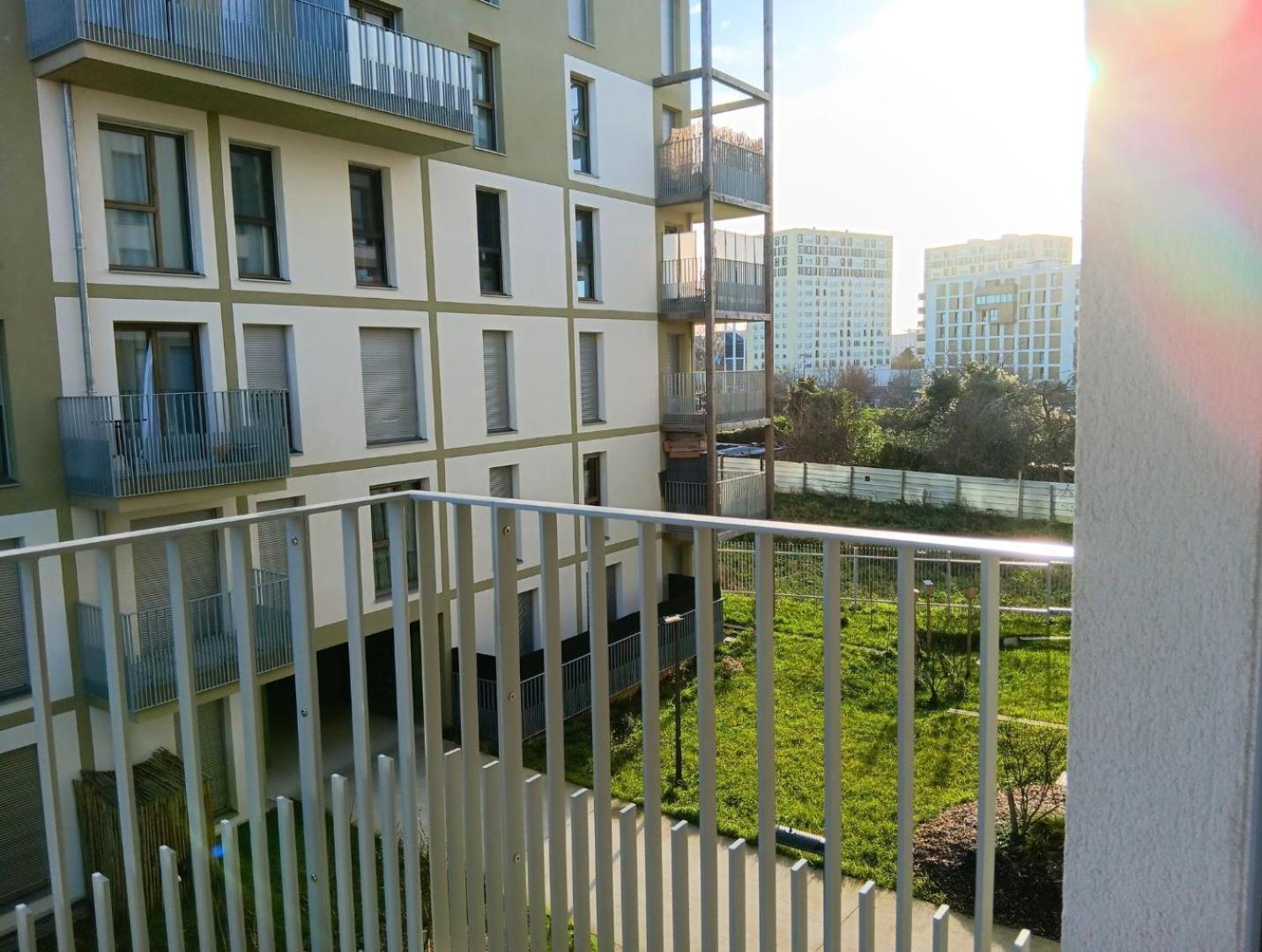 Destiny Appart' Paris -Beauvais-Orly- Podcasts- Stade De France Stains Buitenkant foto
